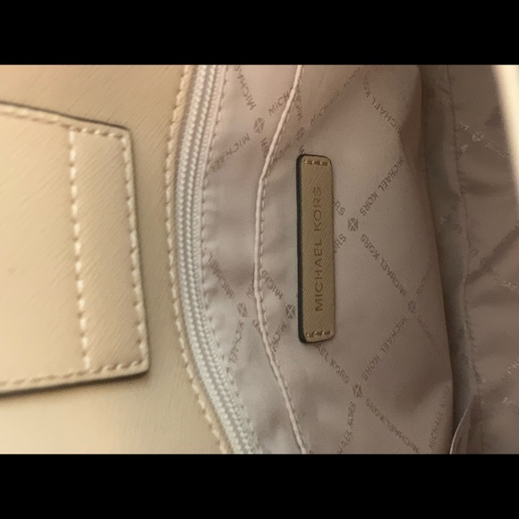 🔥Michael Kors Satchel Bag🔥 - Picture 6 of 7